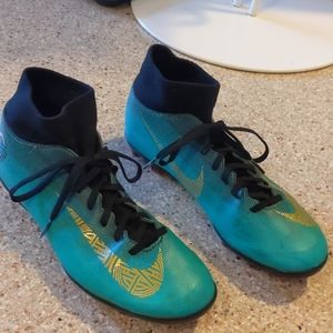 Soccer cleats Cr7 Academy